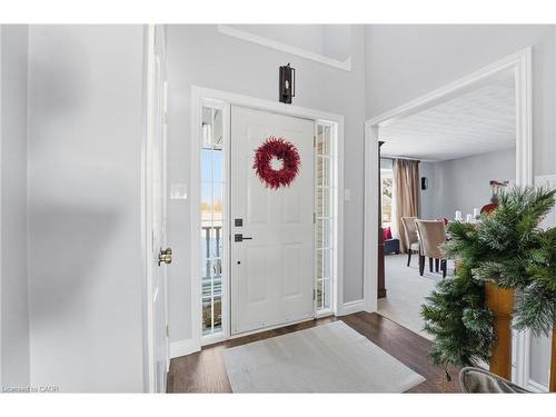 5940 Young Street, Grimsby, ON - Indoor Photo Showing Other Room