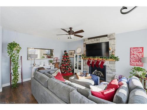 5940 Young Street, Grimsby, ON - Indoor Photo Showing Living Room With Fireplace
