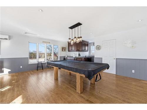 5940 Young Street, Grimsby, ON - Indoor Photo Showing Other Room