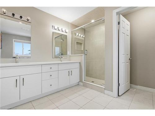 126 Tartan Avenue, Kitchener, ON - Indoor Photo Showing Bathroom