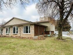 2 Country Club Drive  Hamilton, ON L8K 5W2