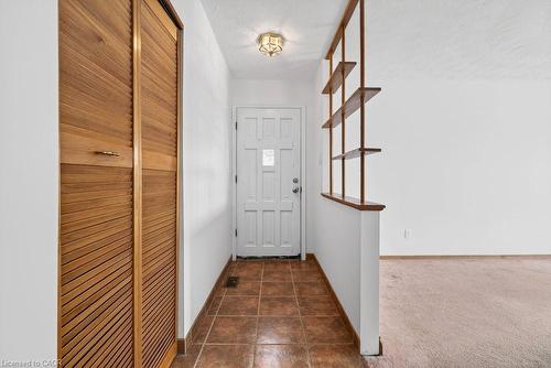 2 Country Club Drive, Hamilton, ON - Indoor Photo Showing Other Room