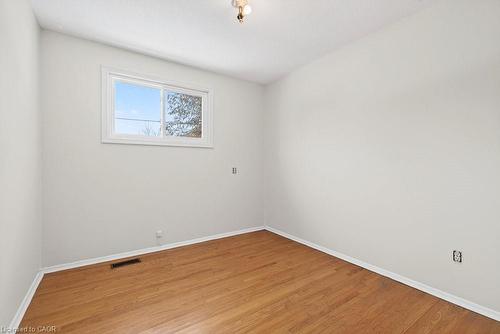 2 Country Club Drive, Hamilton, ON - Indoor Photo Showing Other Room