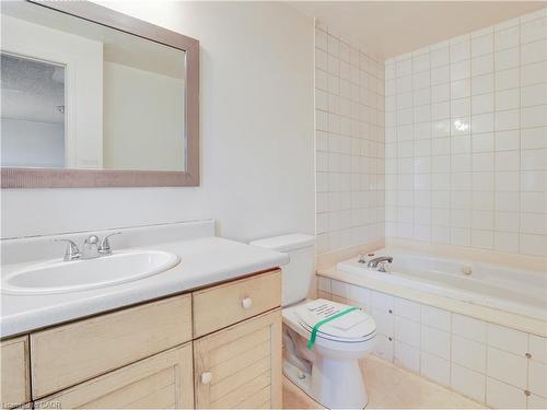 67 Northmanor Crescent, Kitchener, ON - Indoor Photo Showing Bathroom