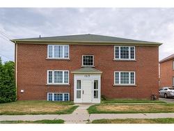 4-169 Chapel Street  Kitchener, ON N2H 2T8