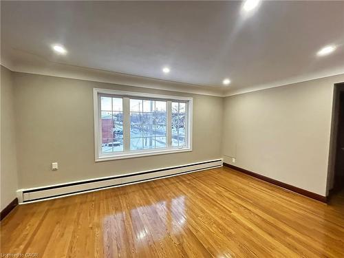 4-169 Chapel Street, Kitchener, ON - Indoor Photo Showing Other Room