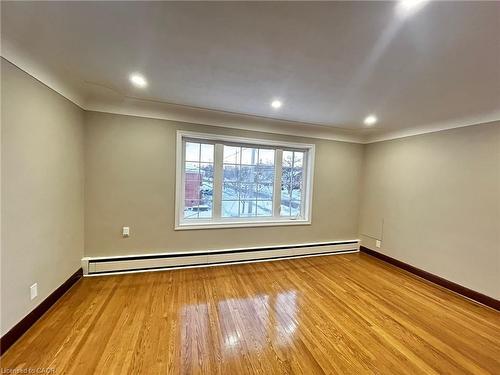 4-169 Chapel Street, Kitchener, ON - Indoor Photo Showing Other Room