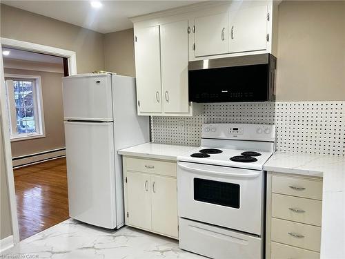 4-169 Chapel Street, Kitchener, ON - Indoor Photo Showing Kitchen