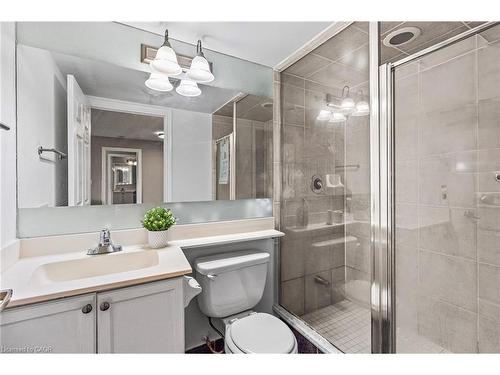 401-310 Burnhamthorpe Road W, Mississauga, ON - Indoor Photo Showing Bathroom