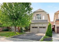 3137 Countess Crescent  Mississauga, ON L5M 0E1
