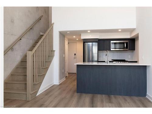 108-312 Erb Street W, Waterloo, ON - Indoor Photo Showing Kitchen With Upgraded Kitchen
