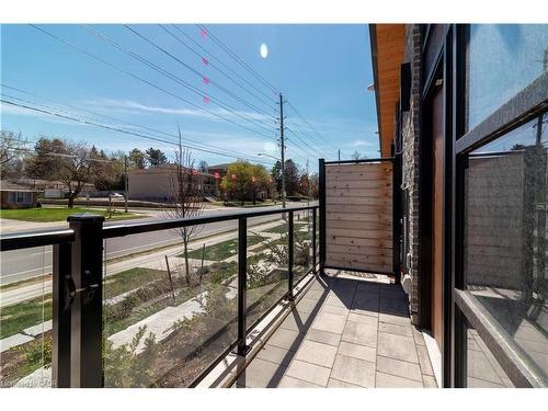 108-312 Erb Street W, Waterloo, ON - Outdoor