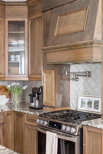 336 Emerald Street N, Hamilton, ON - Indoor Photo Showing Kitchen With Upgraded Kitchen