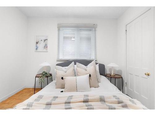336 Emerald Street N, Hamilton, ON - Indoor Photo Showing Bedroom