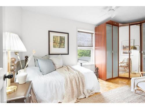 336 Emerald Street N, Hamilton, ON - Indoor Photo Showing Bedroom