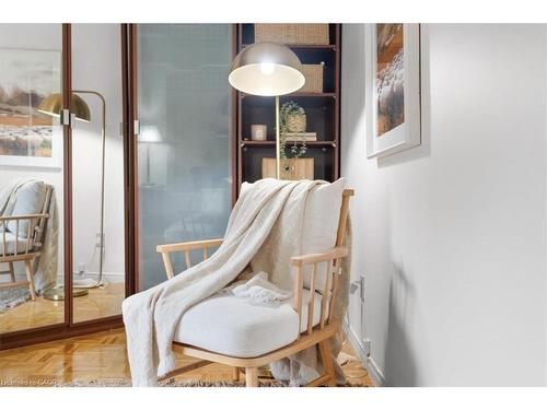 336 Emerald Street N, Hamilton, ON - Indoor