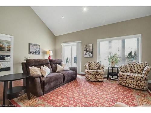 36 Freure Drive, Cambridge, ON - Indoor Photo Showing Living Room