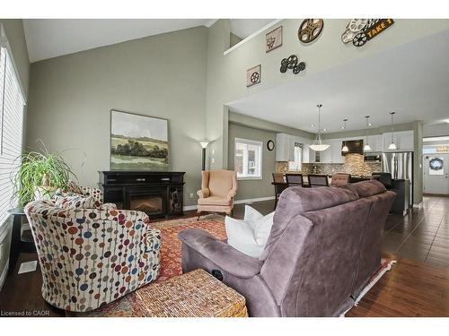 36 Freure Drive, Cambridge, ON - Indoor Photo Showing Living Room