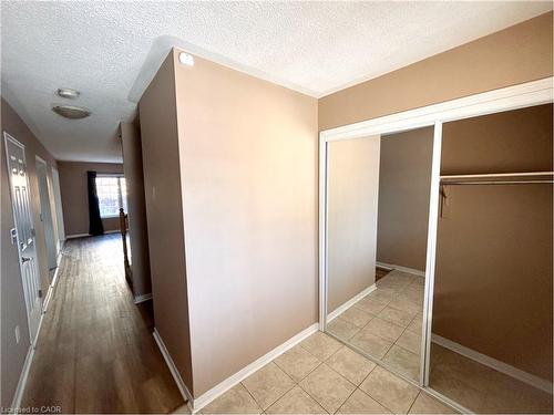 3319 Mikalda Road, Burlington, ON - Indoor Photo Showing Other Room