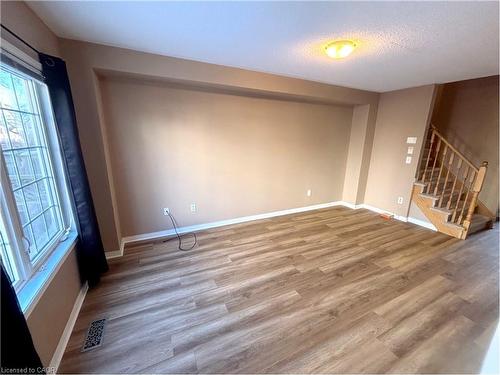 3319 Mikalda Road, Burlington, ON - Indoor Photo Showing Other Room