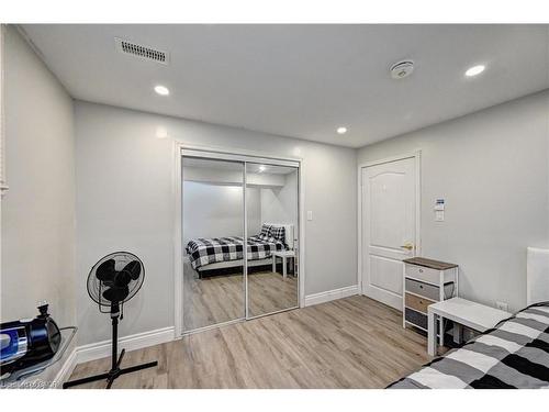 32 Weir Street, Cambridge, ON - Indoor