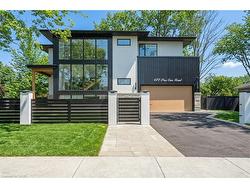 427 Pine Cove Road  Burlington, ON L7N 1W4