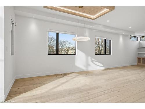 427 Pine Cove Road, Burlington, ON - Indoor Photo Showing Other Room