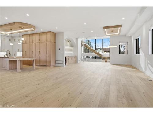 427 Pine Cove Road, Burlington, ON - Indoor Photo Showing Other Room