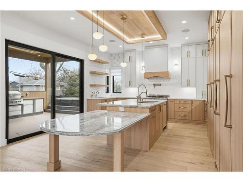 427 Pine Cove Road, Burlington, ON - Indoor Photo Showing Kitchen With Upgraded Kitchen