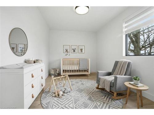 427 Pine Cove Road, Burlington, ON - Indoor