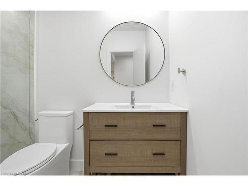 427 Pine Cove Road, Burlington, ON - Indoor Photo Showing Bathroom