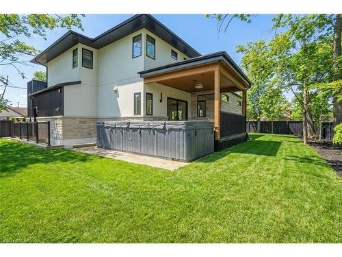 427 Pine Cove Road, Burlington, ON - Outdoor