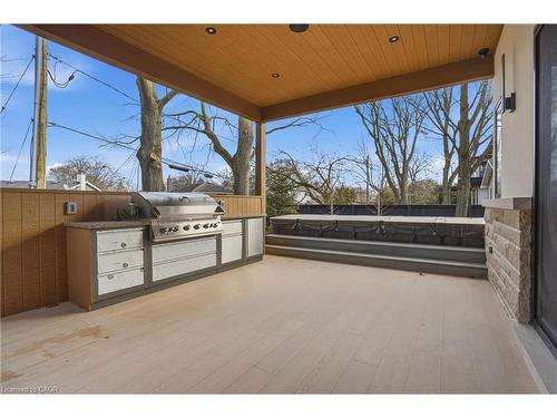 427 Pine Cove Road, Burlington, ON - Outdoor With Exterior