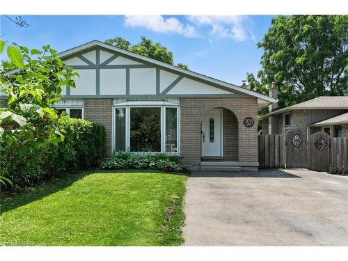 374 Magnolia Drive, Hamilton, ON - Outdoor