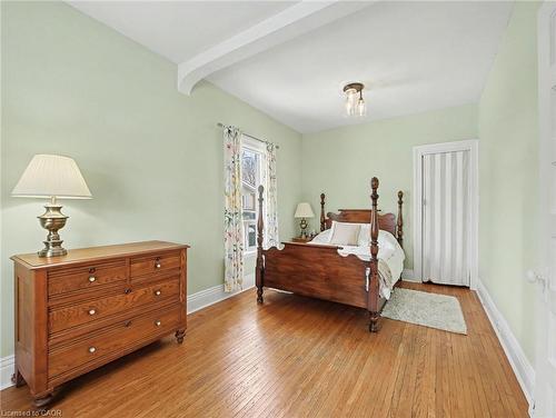 11 Wells Avenue, Brantford, ON - Indoor Photo Showing Bedroom