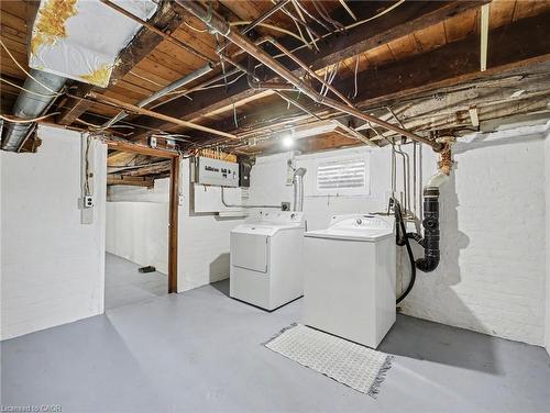 11 Wells Avenue, Brantford, ON - Indoor Photo Showing Laundry Room