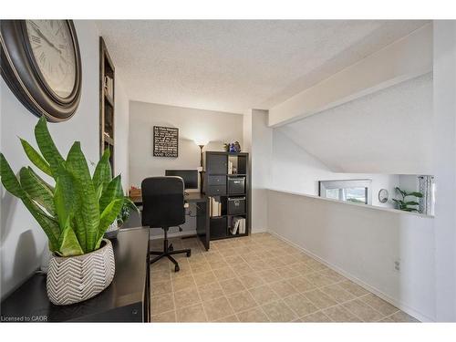 95 Macatee Place, Cambridge, ON - Indoor Photo Showing Office