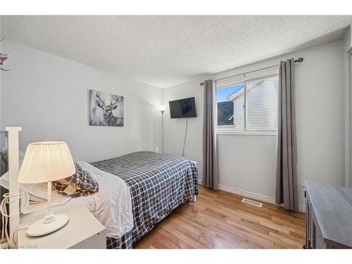 95 Macatee Place, Cambridge, ON - Indoor Photo Showing Bedroom