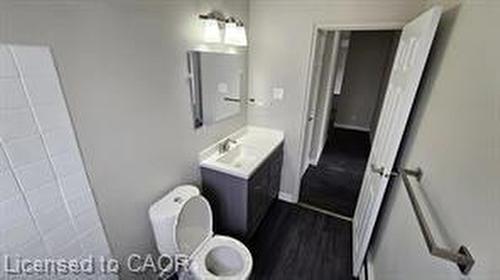 3-2205 King Street E, Hamilton, ON - Indoor Photo Showing Bathroom