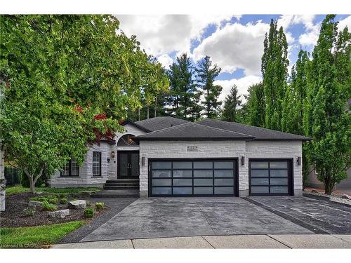 27 Woodmans Court, Kitchener, ON - Outdoor With Facade