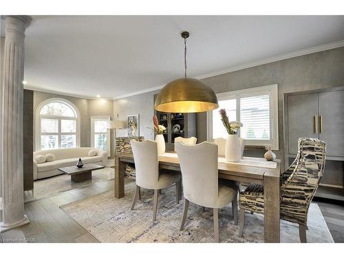 27 Woodmans Court, Kitchener, ON - Indoor Photo Showing Dining Room