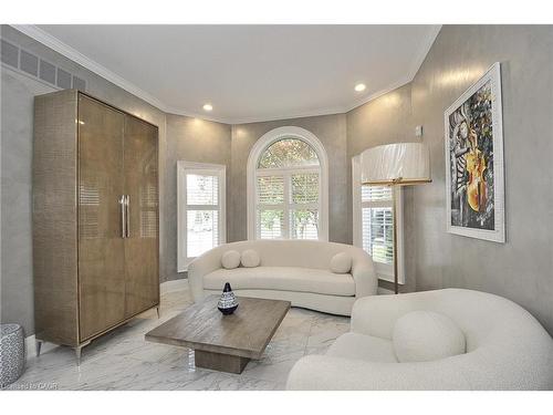 27 Woodmans Court, Kitchener, ON - Indoor Photo Showing Living Room