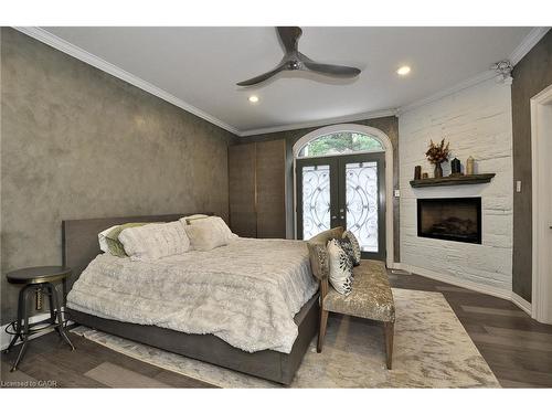 27 Woodmans Court, Kitchener, ON - Indoor Photo Showing Bedroom