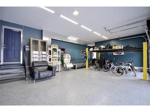 27 Woodmans Court, Kitchener, ON - Indoor