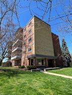304-14 Norris Place  St. Catharines, ON L2R 2W8
