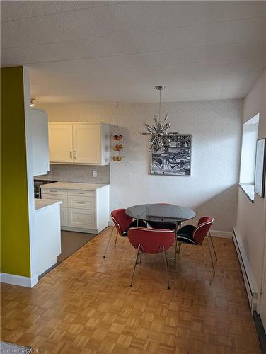 304-14 Norris Place, St. Catharines, ON - Indoor Photo Showing Kitchen