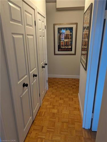 304-14 Norris Place, St. Catharines, ON - Indoor Photo Showing Other Room