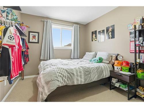 80 Foxborough Drive, Ancaster, ON - Indoor Photo Showing Bedroom