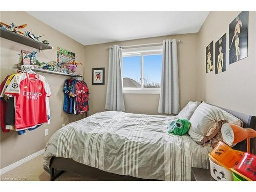 80 Foxborough Drive, Ancaster, ON - Indoor Photo Showing Bedroom