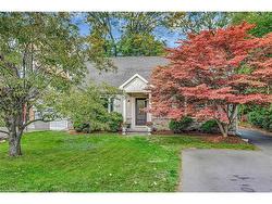 233 Townsend Avenue  Burlington, ON L7T 1Z5